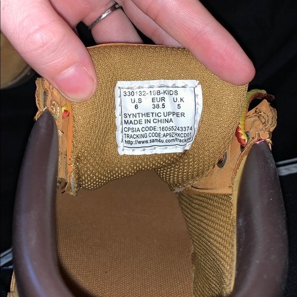 Mountain Gear boots - Picture 2 of 5